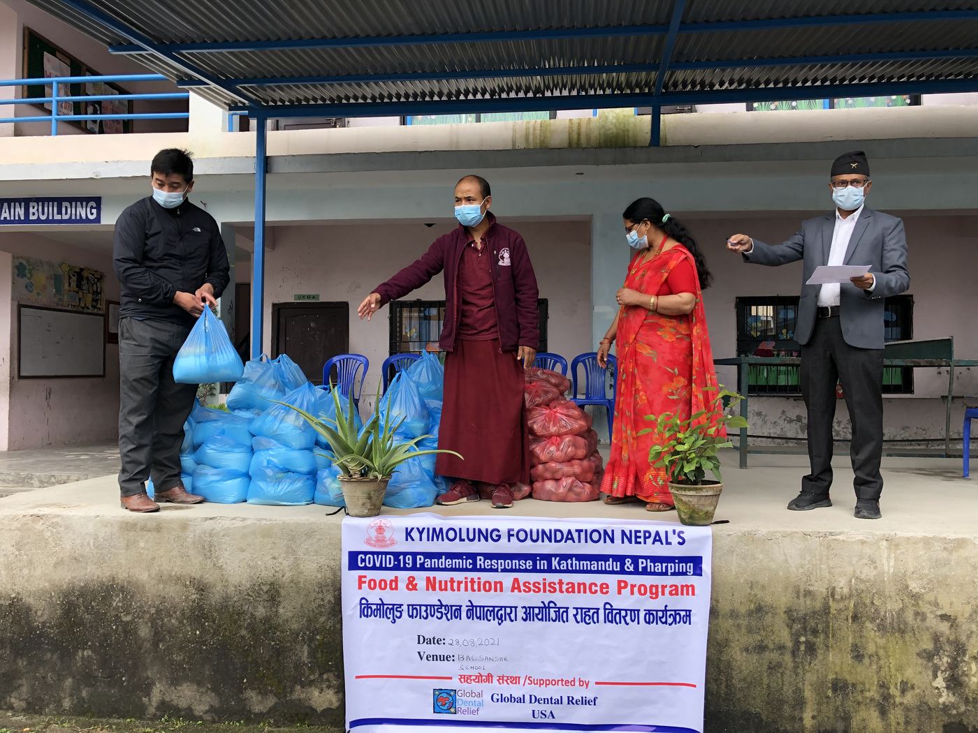 Food relief in Kathmandu and Pharping &mdash; photo 22