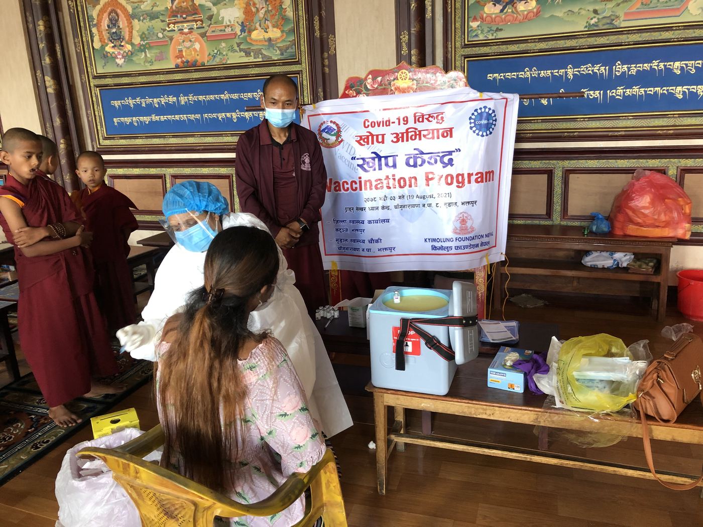 Vaccination at Thrangu Shelkar &mdash; photo 10