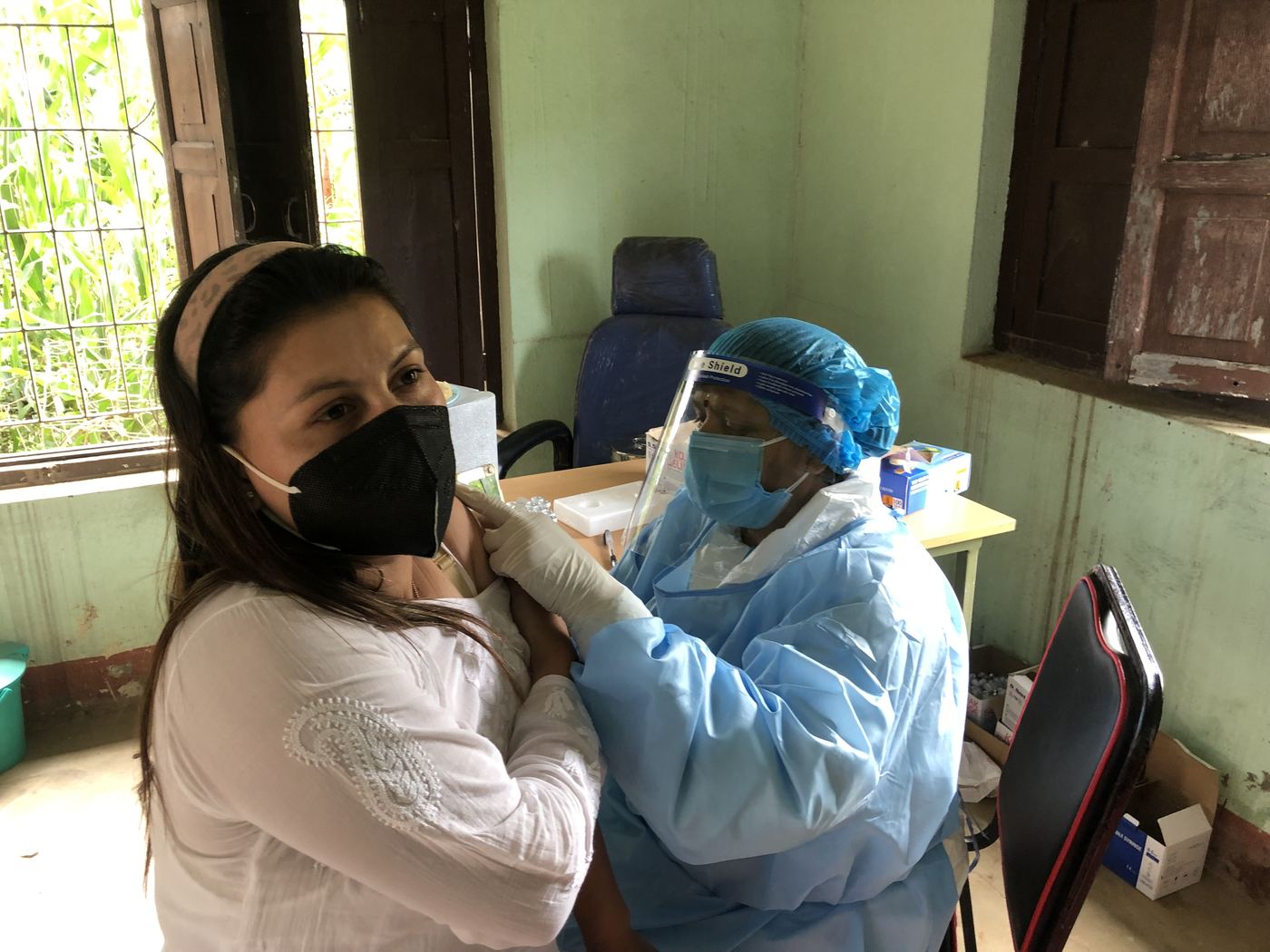 Vaccination at Thrangu Shelkar &mdash; photo 15